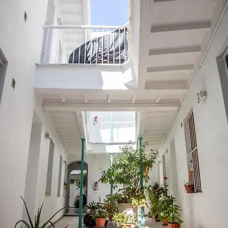 El Patio Del Mar By Time Daire Cadiz